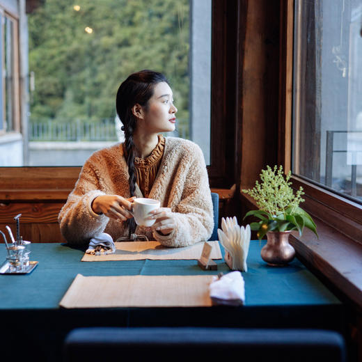 绽放762朵/新中式全羊毛斜襟手工盘扣长袖宽松保暖羊羔毛短外套 商品图3