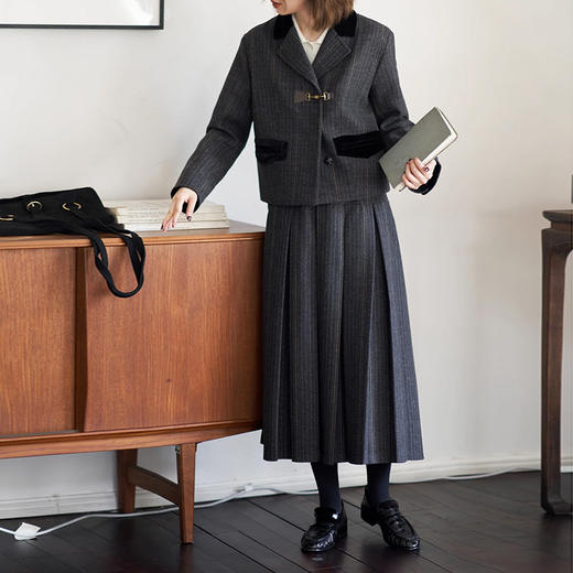 裁缝学苑AS366复古毛呢西装外套压褶半裙马甲套装纸样女装三件套样板 商品图3