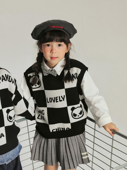 【黑白小熊猫针织马甲，柔软，保暖，中性】儿童毛衣冬季新款 男童加厚马甲 女童保暖套头衫 宝宝小熊背心马夹冬季-QQ 商品图3