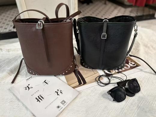 【门店同款】ENJOY常卖复古游牧铆钉桶包 160147386 商品图0