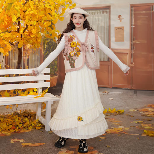 两三事梵高文艺蓝鸢仙葵2024冬新款立体花朵荷叶边拼接蕾丝半身裙 商品图2