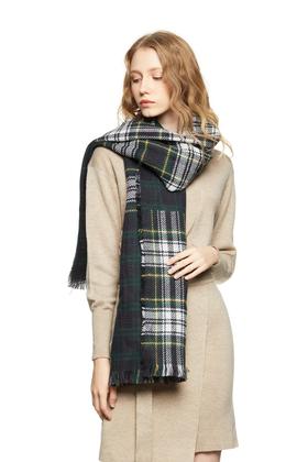 AVA 复古格纹流苏围巾 7708
