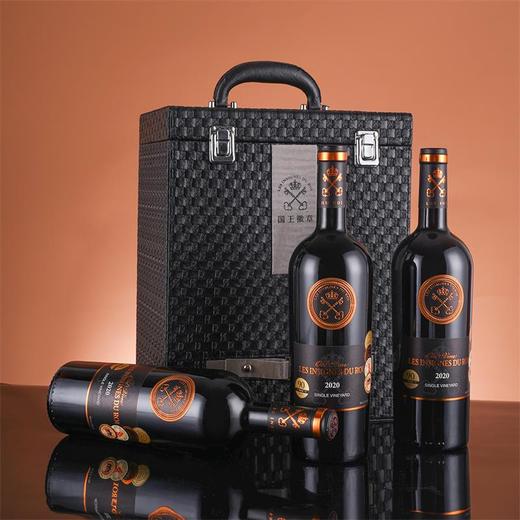 瑾瑜白鹿堡干红葡萄酒 智利进口 国王徽章老藤独占园黑标 750ml六瓶 皮盒装 商品图0