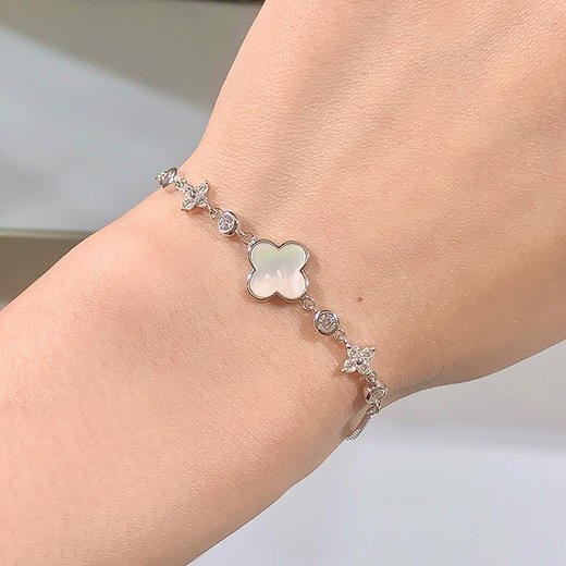 卡蒂罗/KADER 幸运约定手链 新中式国潮闪耀宝石璀璨吸睛好运银链 幸运四叶草简约百搭通勤配饰 925银 商品图2