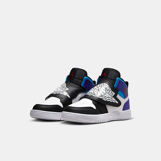 JORDAN 冬 小童 篮球鞋 BQ7197 商品图4