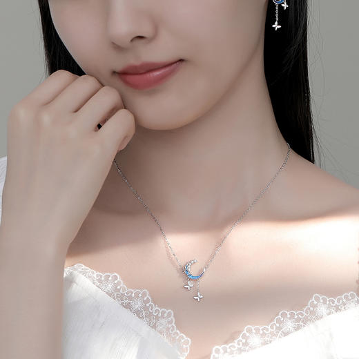 卡蒂罗/KADER 蝶舞环月耳环 梦幻克莱因蓝闪闪蝶舞仙气流苏耳钉 灵动轻盈璀璨闪耀配饰甜蜜饰爱 925银 商品图2