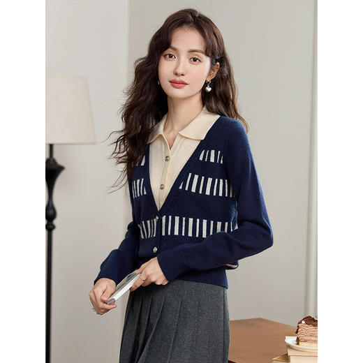 【年货节】熙世界法式学院风假两件针织上衣秋冬新款时尚撞色翻领打底毛衣 商品图2