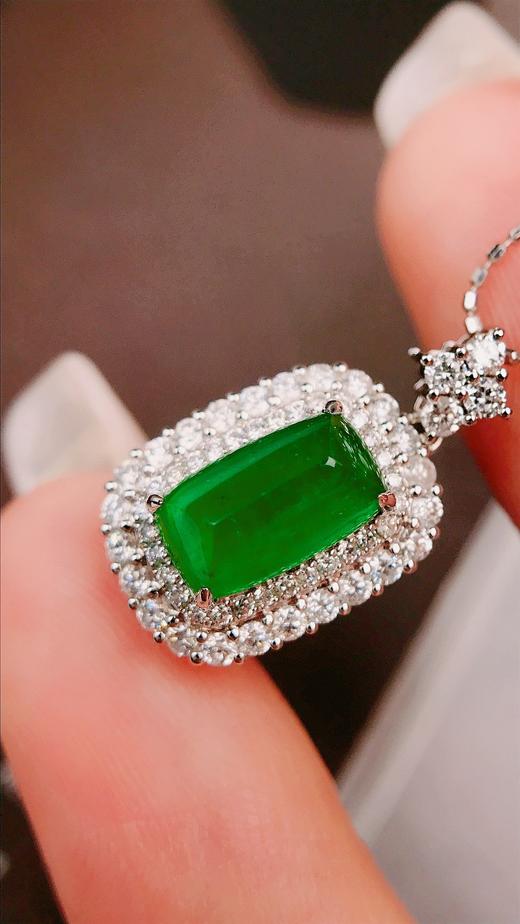 18k金镶祖母绿吊坠 2.33ct 商品图3