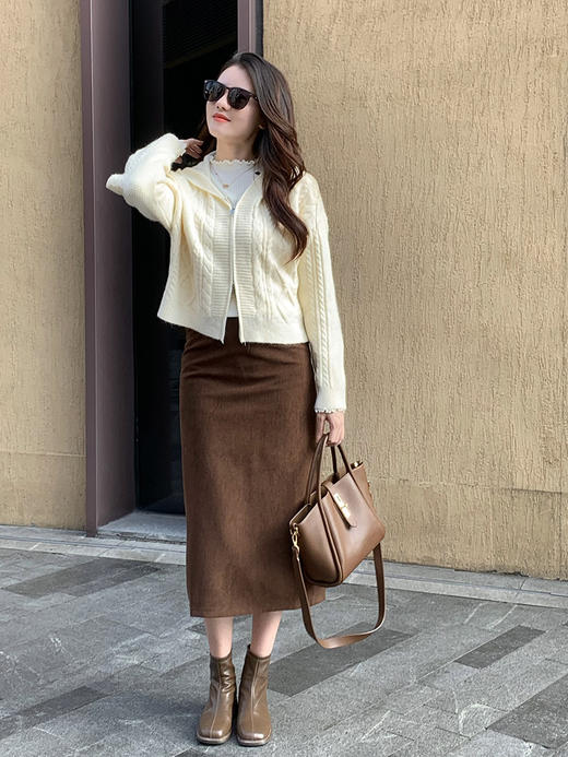 【百图lulu定制】【暖语半裙】【赠腰带】竖条纹 绒感 有肉感 显瘦 时髦A字 灯芯绒半裙 商品图14