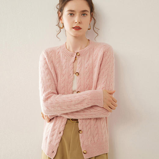 【自】全新升级【铂金会员441/天猫589/差价148】(82500) 洛诗琳秋冬新款山羊绒加厚针织开衫女长袖宽松百搭绞花外套 商品图0