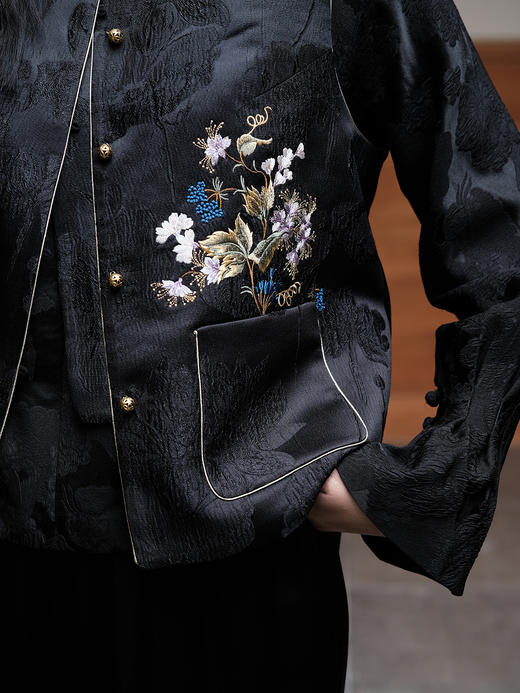 东方境X郭培| 黑色提花拼丝绒刺绣棉马甲 商品图2