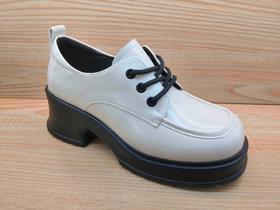 2023春季新款豪行真皮休闲女鞋23101575舒适中跟时尚系带单鞋