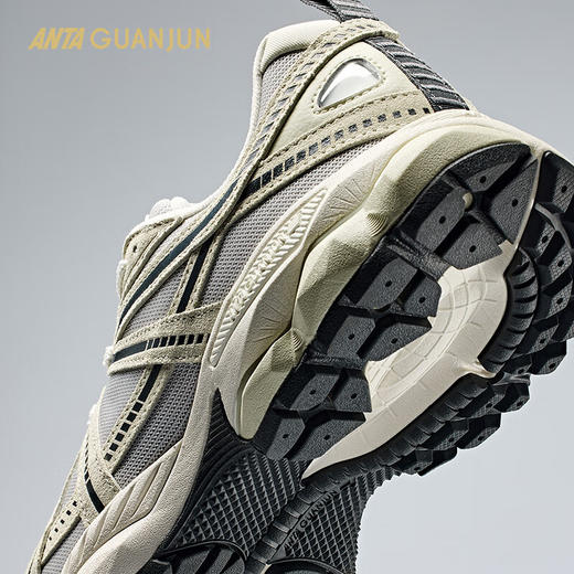 安踏冠军全天候系列AG-G02V2男女运动休闲鞋复古老爹鞋112448802A 商品图1