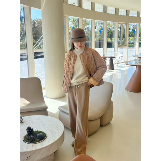 25特价 2411216    衔线拼图 羽绒服 鹅绒 “老钱”气质风 商品图7