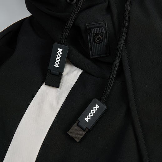 【新品上新】HX 冬季短款带帽羽绒服90绒S100444104101 商品图3