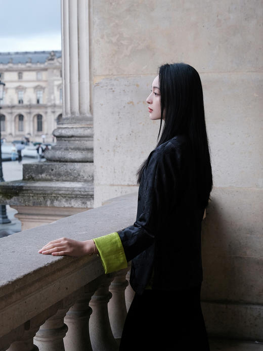 东方境X郭培| 黑色提花刺绣薄棉新中式上衣 商品图7