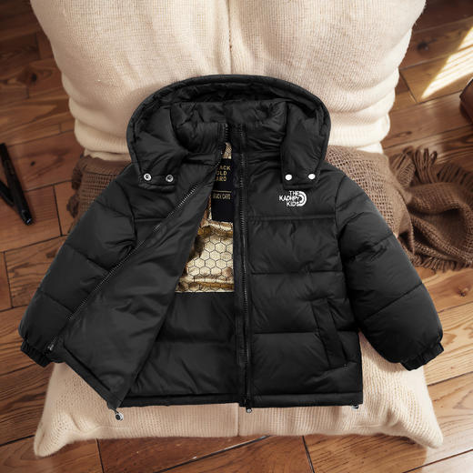 【休闲版型，保暖羽绒服，御寒保暖】黑金拼色儿童羽绒服 男女童中大童 冬季新款 加厚保暖洋气连帽外套-QQ 商品图3