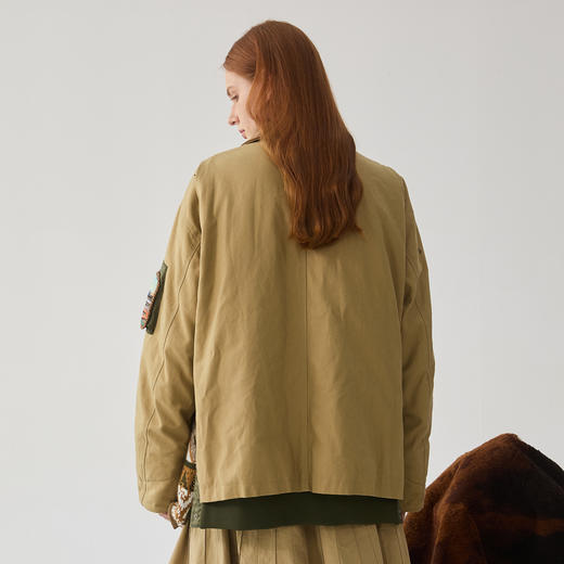 谜底拼接感羽绒服女2024冬季新品复古工装风宽松鸭绒服244MY1674 商品图2