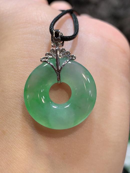 高冰飘绿甜甜圈吊坠 商品图5