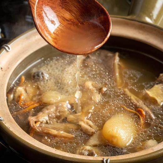 云南菌汤集 虎掌菌+姬松茸+鹿茸菇+北风菌+鸡油菌+羊肚菌+竹荪+虫草花 商品图0