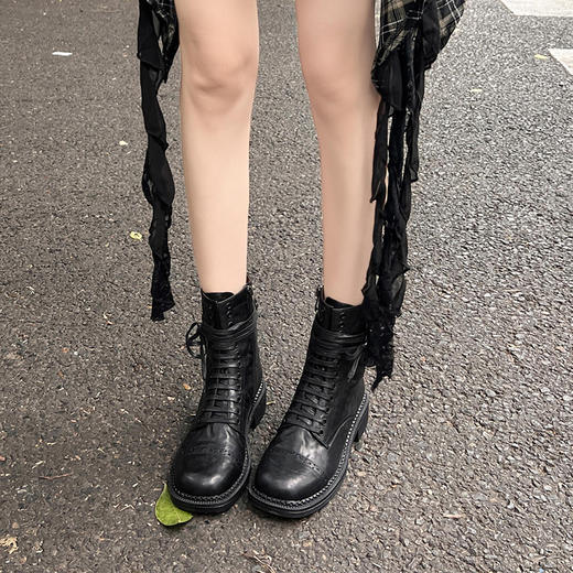 【顺丰包邮】21844 洛诗琳高奢做旧感牛皮系带牛皮马丁靴女8033 商品图1