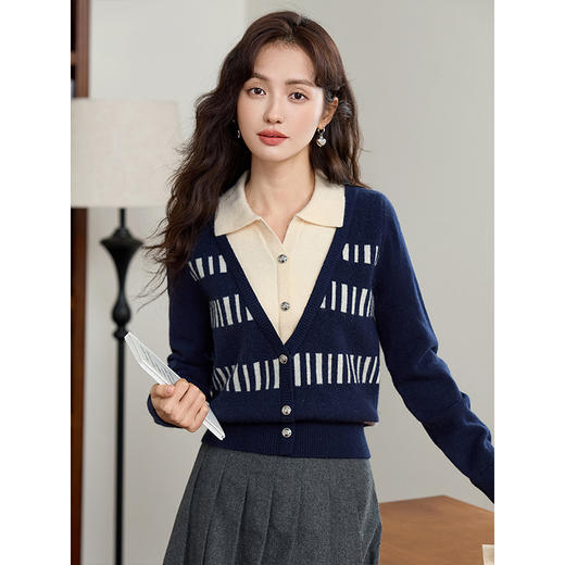 【年货节】熙世界法式学院风假两件针织上衣秋冬新款时尚撞色翻领打底毛衣 商品图1