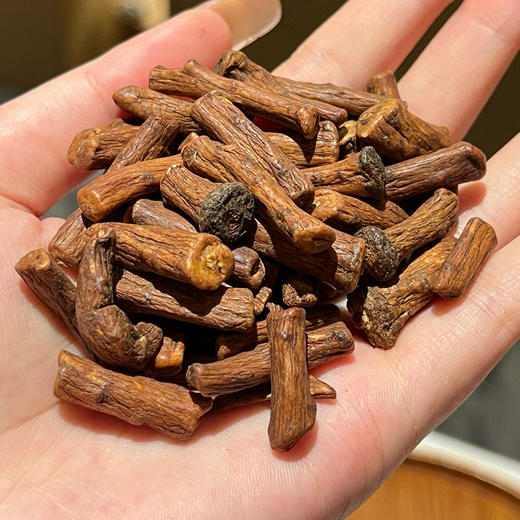 【有机野生蒲公英根】汤色纯正，微苦回甘， 纹理清晰，粗壮饱满，自然晾晒 0添加，野生自然生长，有机认证！ 商品图5