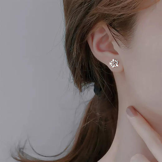 Winy925纯银摘花一朵银色耳钉轻奢小众时尚银耳饰送女友送闺蜜生日礼物 商品图5