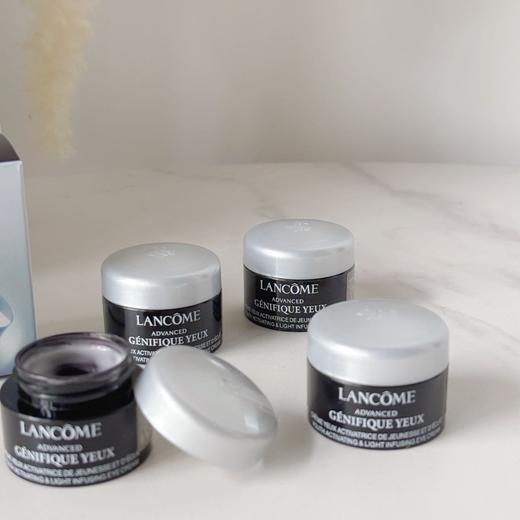 【兰蔻小黑瓶发光眼霜四件套】质地更清爽更好吸收，滋润保湿令有效淡化眼纹，去黑眼圈6紧致眼部轮廓，改善泡泡眼 绝对是兰蔻家的明星产品ソ无限回购的一款，坚持使用，眼周肌肤明显回复年轻 商品图3