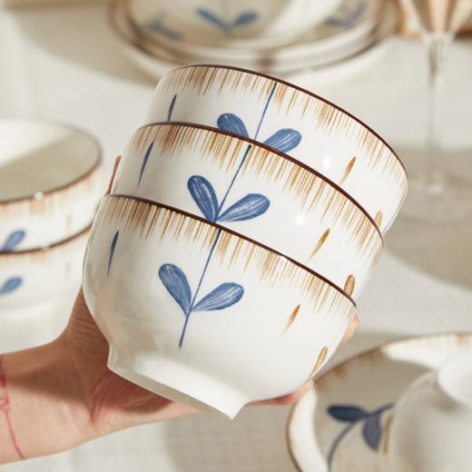 【慕系MUXI釉下彩春芽16件套】 🌈特别喜欢这套温柔的气息，🤩釉下彩质感融入生活之美💕光是看着也心生喜悦 🍂可以放入微波炉、烤箱、洗碗机、消毒柜使用〰️💓 商品图3