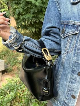 简约便当廓形，容量足，日常出门够用~