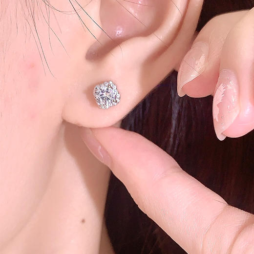 卡蒂罗/KADER 光点耳钉 幸运四叶草轻奢小众清新设计睡觉免摘耳饰 满镶锆石璀璨闪耀吸睛配饰 925银 商品图2