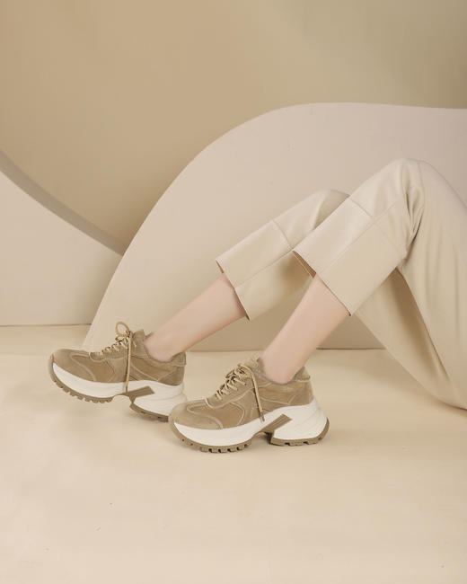 westory2024年秋冬新款休闲风厚底坡跟百搭短靴毛毛休闲鞋S24DM85101 商品图4