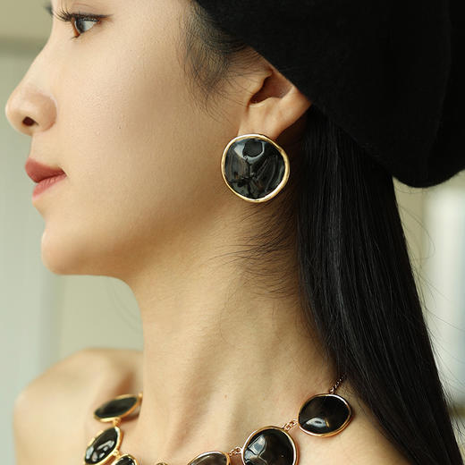 【迪丽热巴&马思纯同款】Art Nouveau新艺术时期 | 黑色波纹耳环 商品图2
