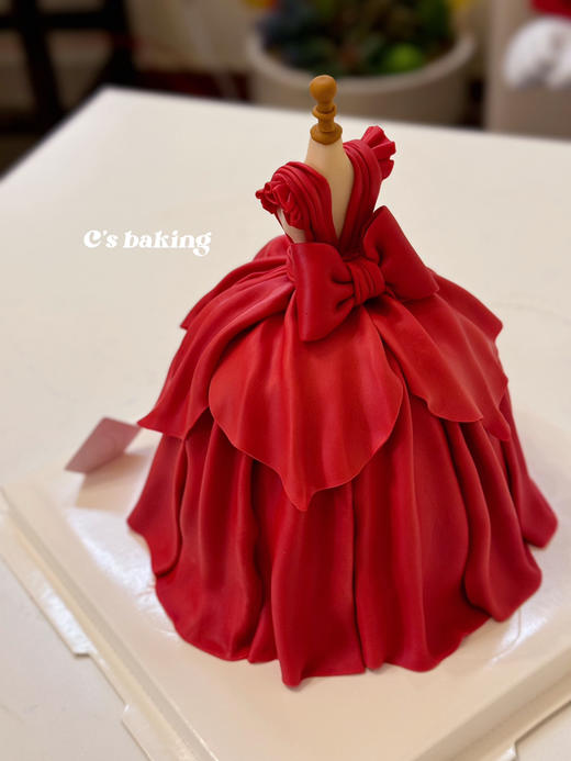 #华丽/雍容华贵的晚礼服 #女神蛋糕 #翻糖蛋糕 忌廉蛋糕【半翻糖蛋糕需提前3天预订，由于制作繁琐，此款只能下午后提取】（默认自提，收费配送请联系客服） 商品图2