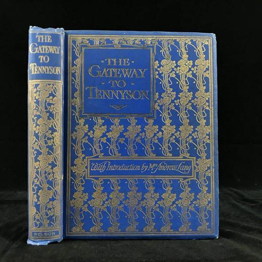 约20世纪早期 安德鲁·朗格夫人《走近丁尼生》 16幅彩色插图 漆布精装18开 商品图0