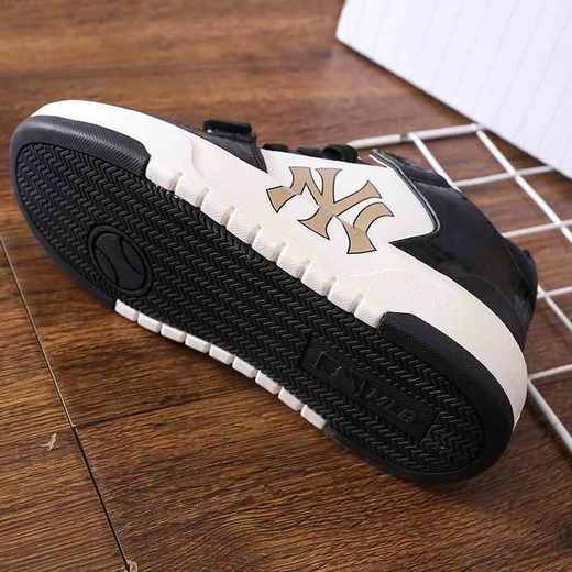 【时髦百搭】MLB暗纹中帮学长鞋 商品图6