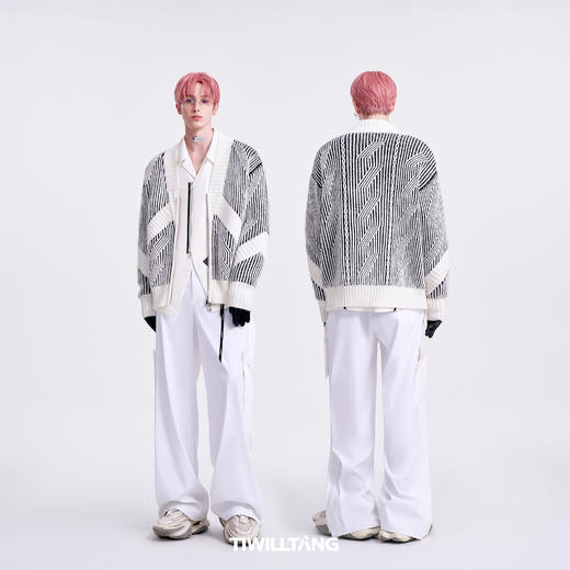 启世录TIWILLTANG“半梦御相”先锋X型气势大V领绞花针织松弛开衫 商品图3