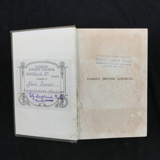 约19世纪后期 著名英国海军上将 约10余幅插图 漆布精装32开 商品图2