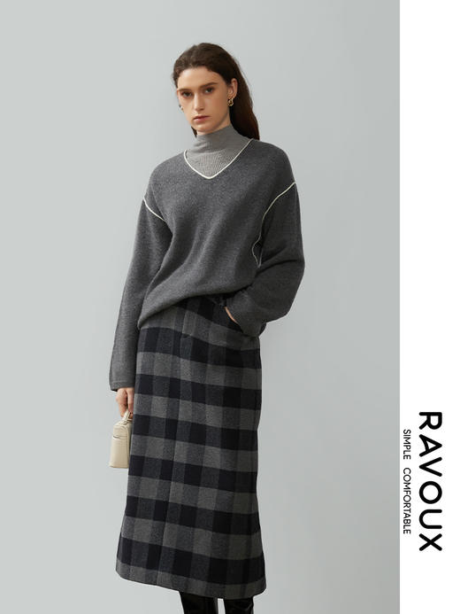 264089901阔版V领羊绒衫 商品图0