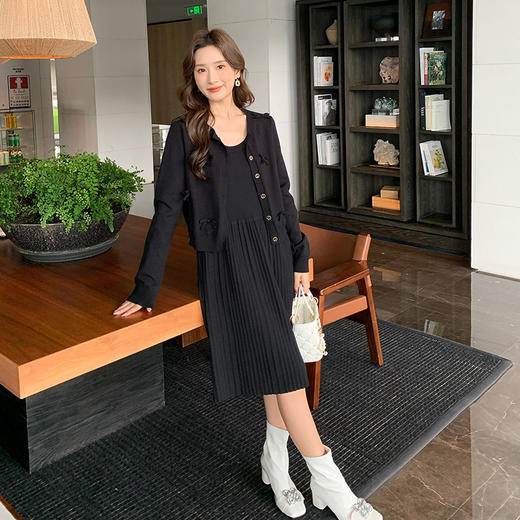 【降价】奢姿大码女装2025秋季减龄蝴蝶结针织两件套胖妹妹小香风时尚套装9843955129 商品图0