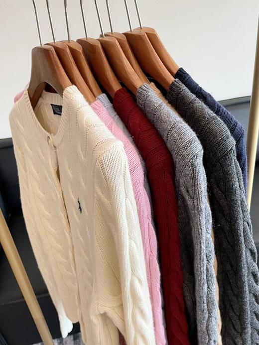 【RL拉夫毛衣合集】开衫/连帽/V领毛衣、情侣款卫衣！扫码进官网❗出入专柜无压力❗有几款是羊毛➕羊绒！✅半拉链款一衣两穿~拉上拉链就是高领毛衣！✅手感全部软糯亲肤，贴身穿完全没问题 商品图13