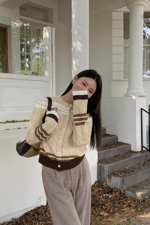 LNNNS 条纹简约设计感针织上衣 19374 商品图1