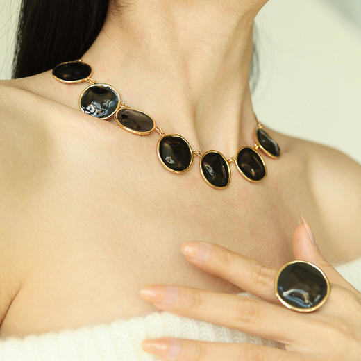 【马思纯同款】Art Nouveau新艺术时期 | 黑色波纹两件套装 商品图2