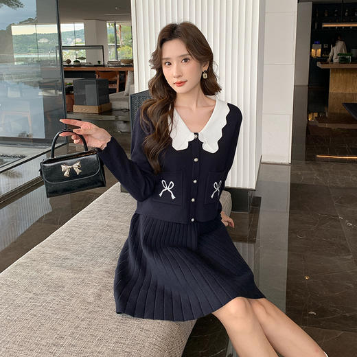 奢姿2025年秋冬新款时尚套装学院风撞色翻领针织衫短裙两件套女9843969042 商品图2