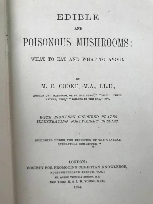 1894年 可食用与有毒蘑菇指南 18页彩色插图 漆布精装32开 商品图2