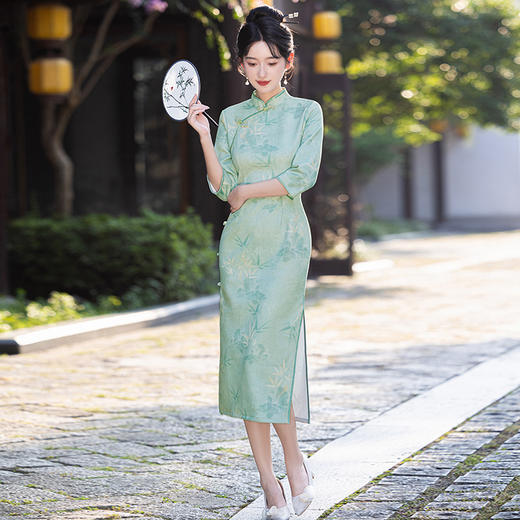 2024新中式改良秋季粉色麂皮绒年轻款显瘦甜美减龄长款旗袍MLS7061 商品图3