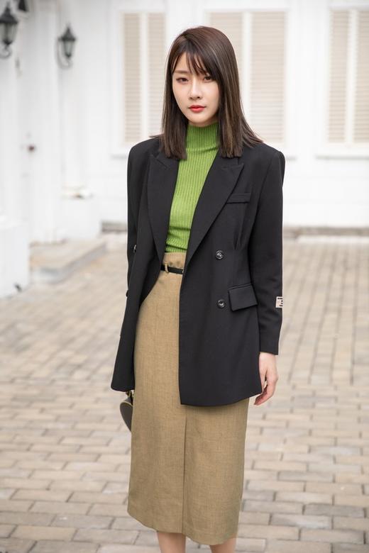 ANSUABEL 设计感小众亮丝修身针织上衣 14702 商品图4