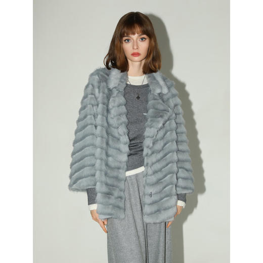 COCOBELLA奢华质感丰盈仿貂绒横排工艺环保皮草外套FU3007-3 商品图2