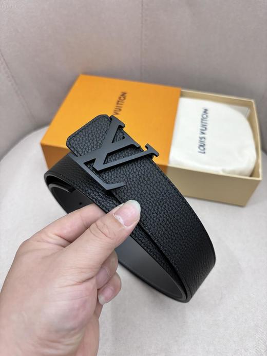 lv路易男士纯色设计小牛皮皮带（CB） 商品图0